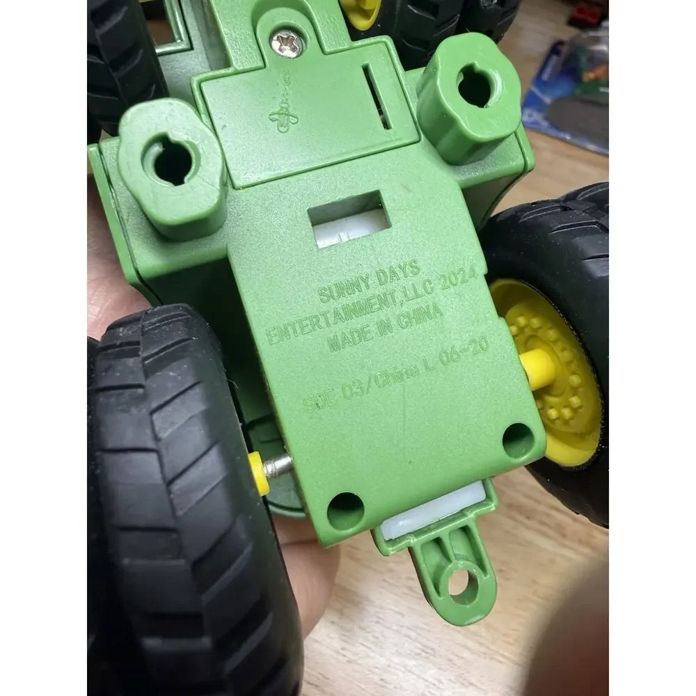Sunny Days John Deere Tractor with Sounds and Lights Plastic Working 5